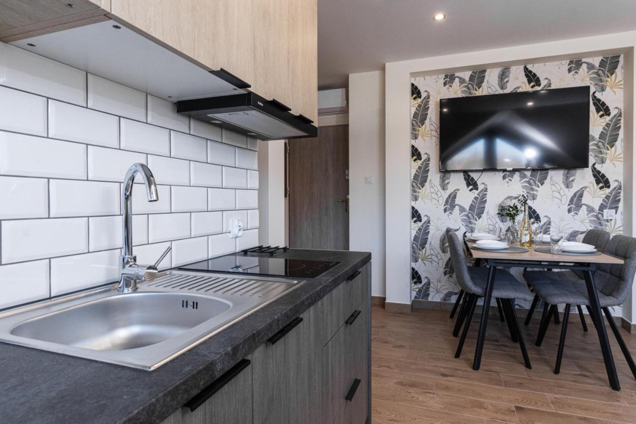 Apartamenty Jantar 莱鲍 外观 照片