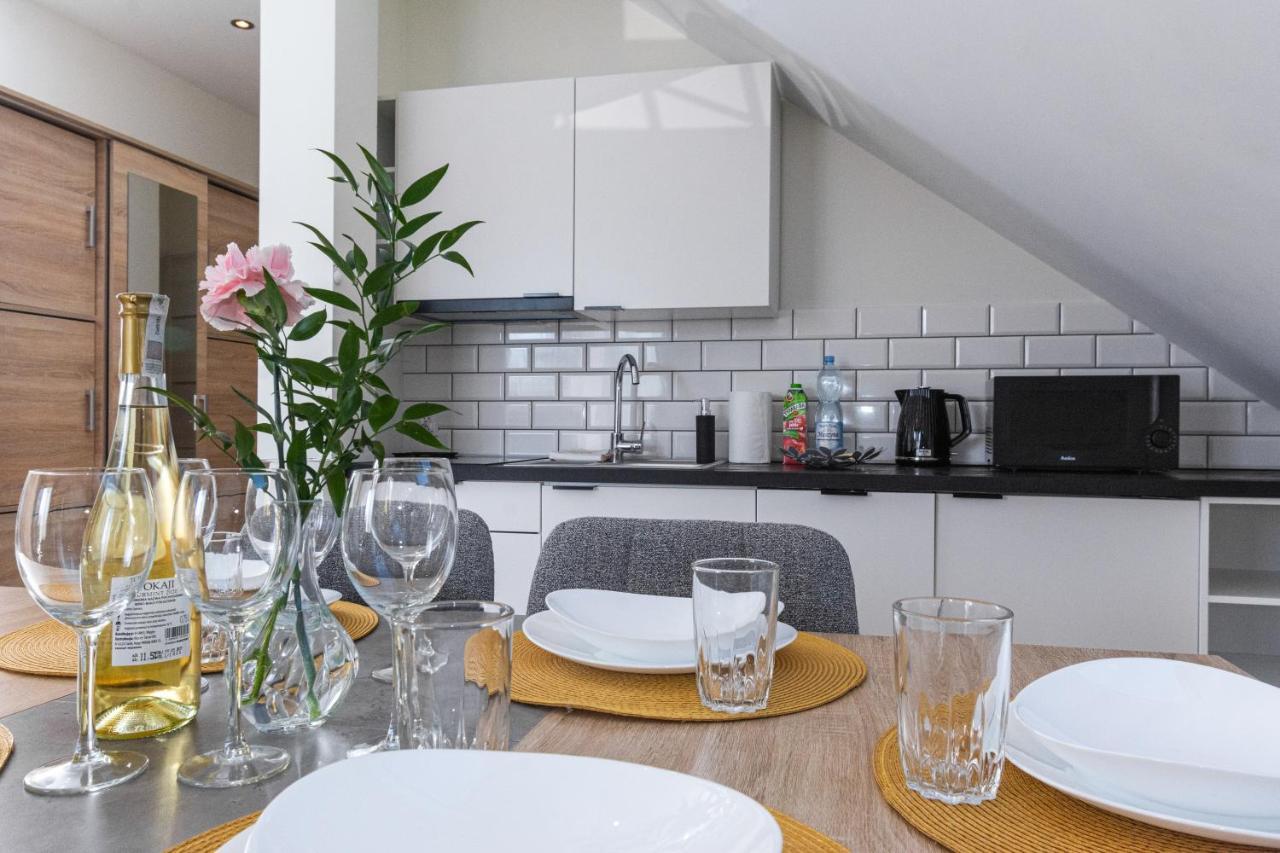 Apartamenty Jantar 莱鲍 外观 照片