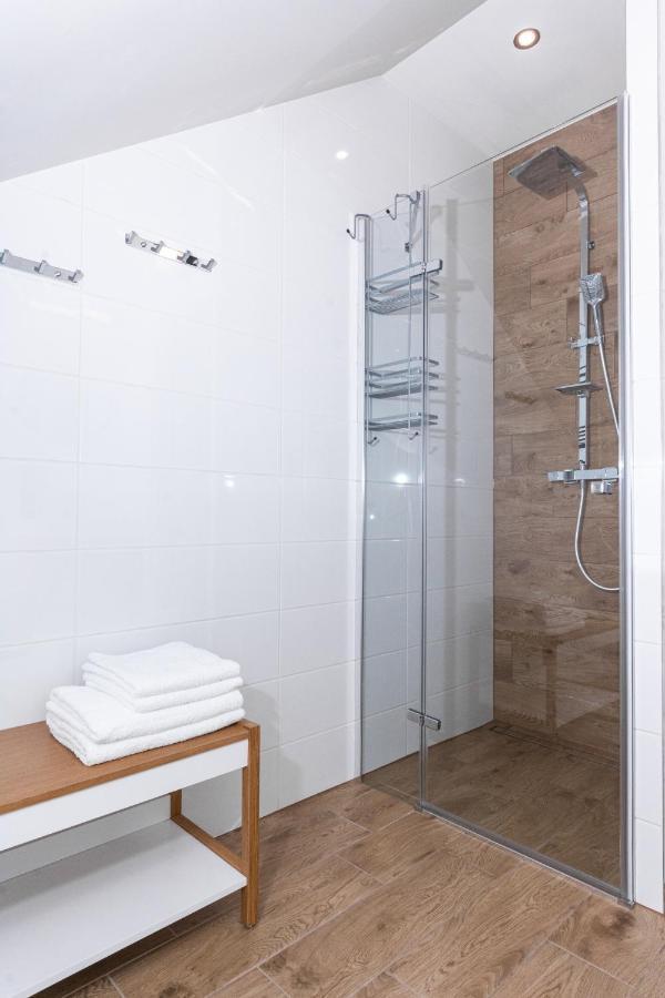 Apartamenty Jantar 莱鲍 外观 照片