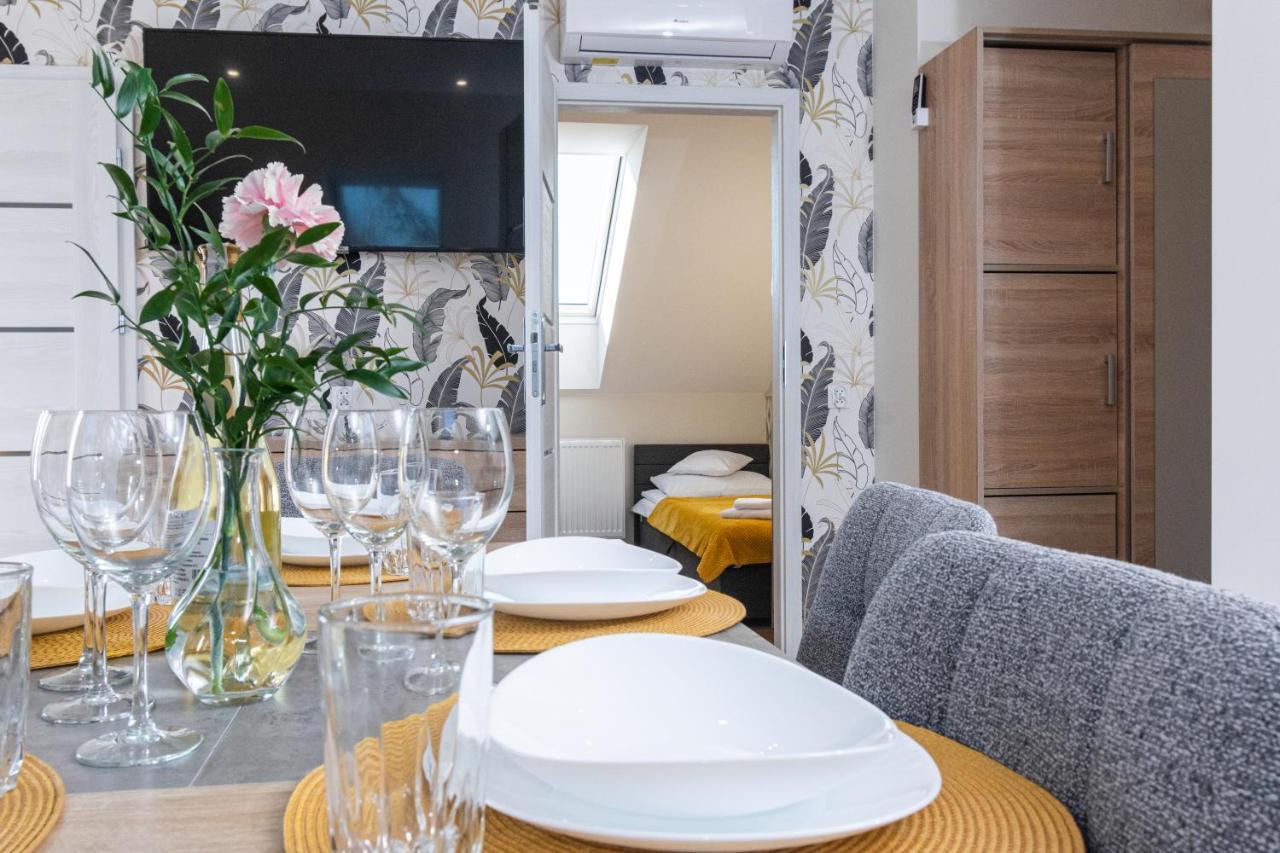 Apartamenty Jantar 莱鲍 外观 照片